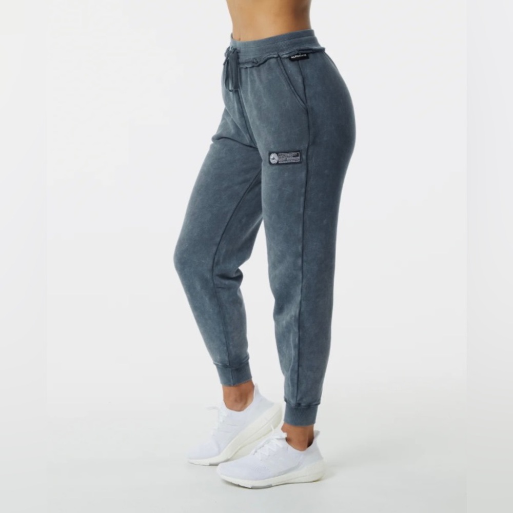 Alphalete Very Terry Joggers